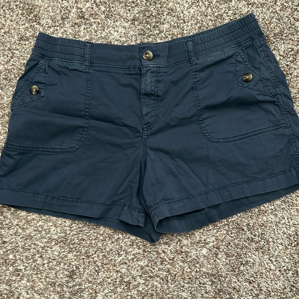 Women’s Sonoma Elastic waistband shorts Size 18